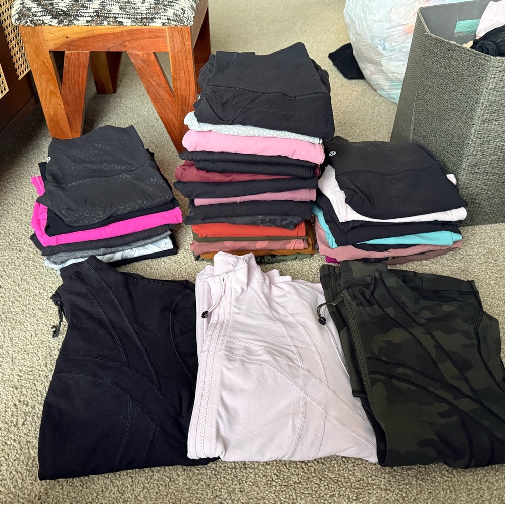 35 piece Lululemon lot of leggings, shorts & jacket in size 10